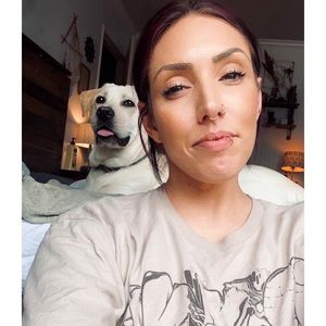 Meet your Posher, Clair